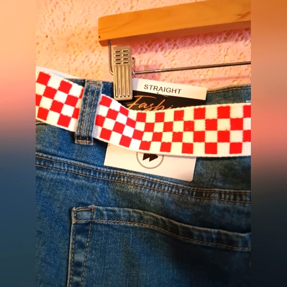 Fashion FWD cropped ripped jeans NWT size 16 W Red&White checkered belt. - Picture 3 of 7